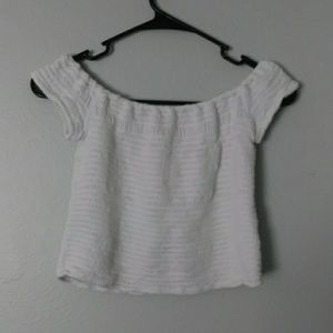 Adam Levine: Cute Off The Shoulder Top